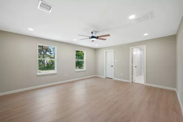 Houston, TX 77028,7413 W Knoll ST