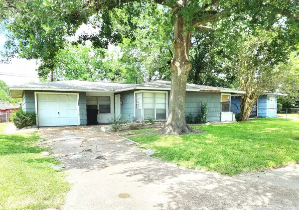 6011 Wortham WAY, Houston, TX 77033