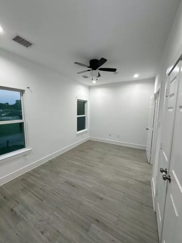 Houston, TX 77088,8305 Prairie View DR #B