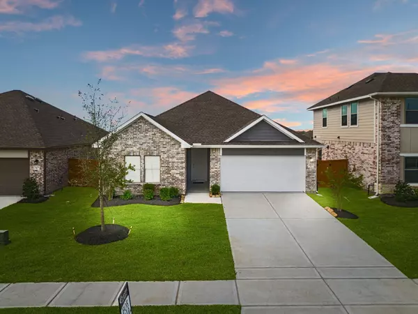 2613 Lake Bryan DR, Dayton, TX 77535