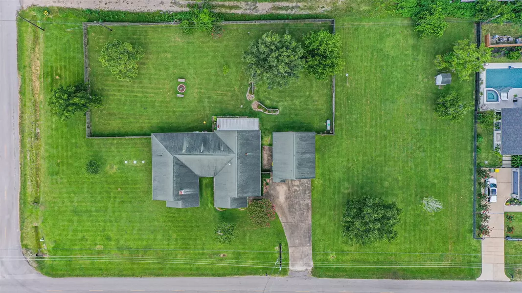 3524 Charles AVE, Pearland, TX 77584