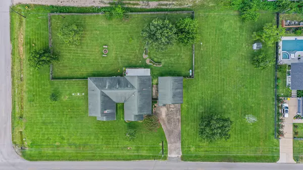 3524 Charles AVE, Pearland, TX 77584