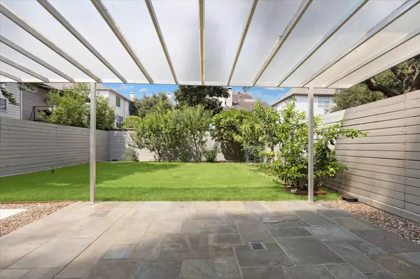 Houston, TX 77019,1222 Marconi ST