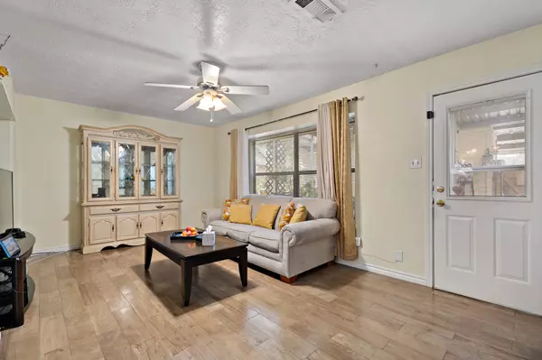 Friendswood, TX 77546,3836 Laura Leigh DR