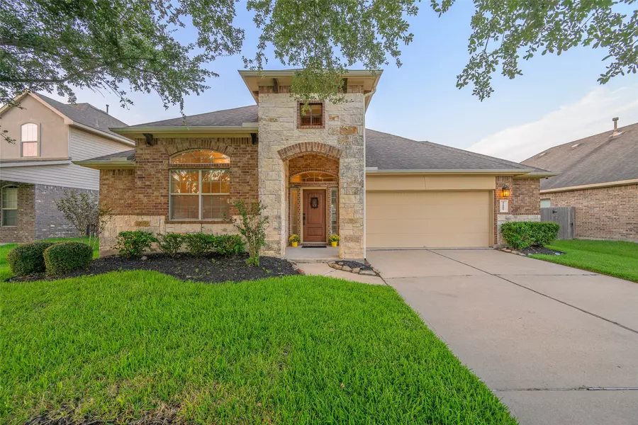 12805 Shady Springs DR, Pearland, TX 77584