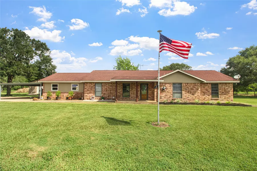 10704 Buls RD, East Bernard, TX 77435