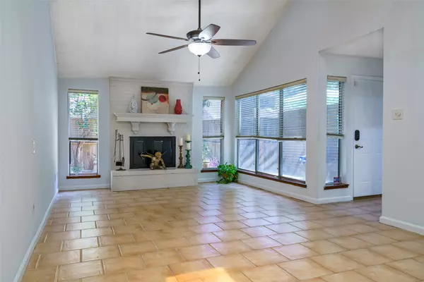 Houston, TX 77082,13835 Hollowgreen DR