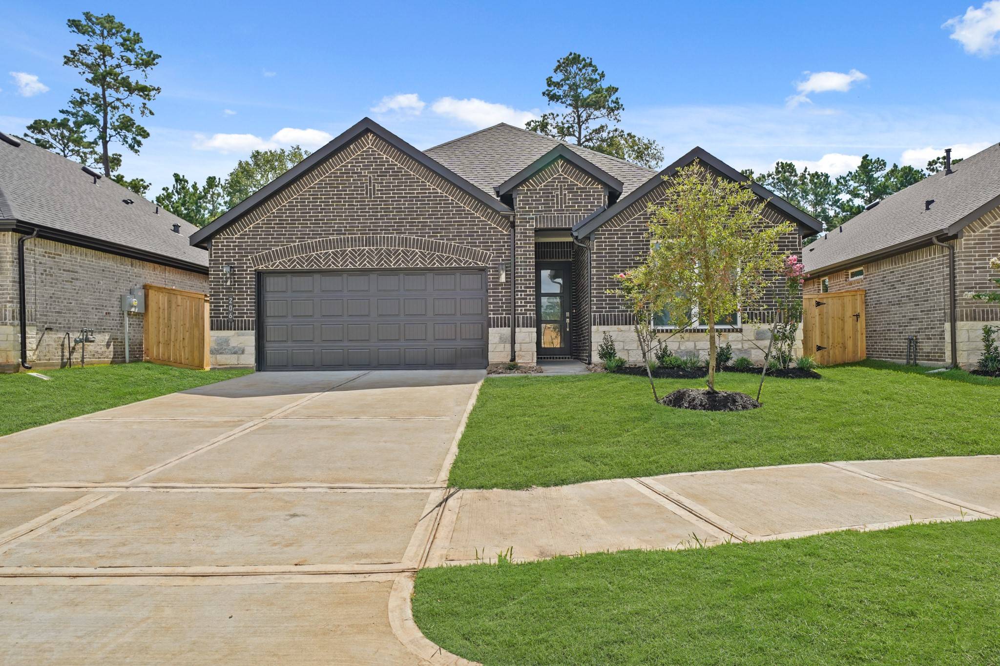 206 Springfield Terrace CT, Conroe, TX 77304