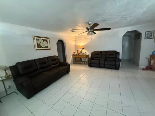 Houston, TX 77076,1002 Grenfell LN