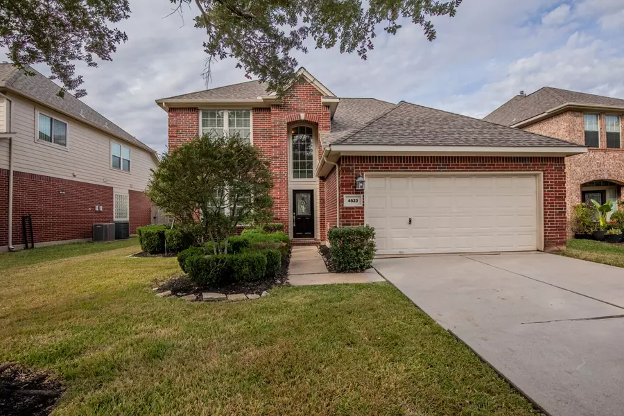 4823 Zachary LN, Sugar Land, TX 77479