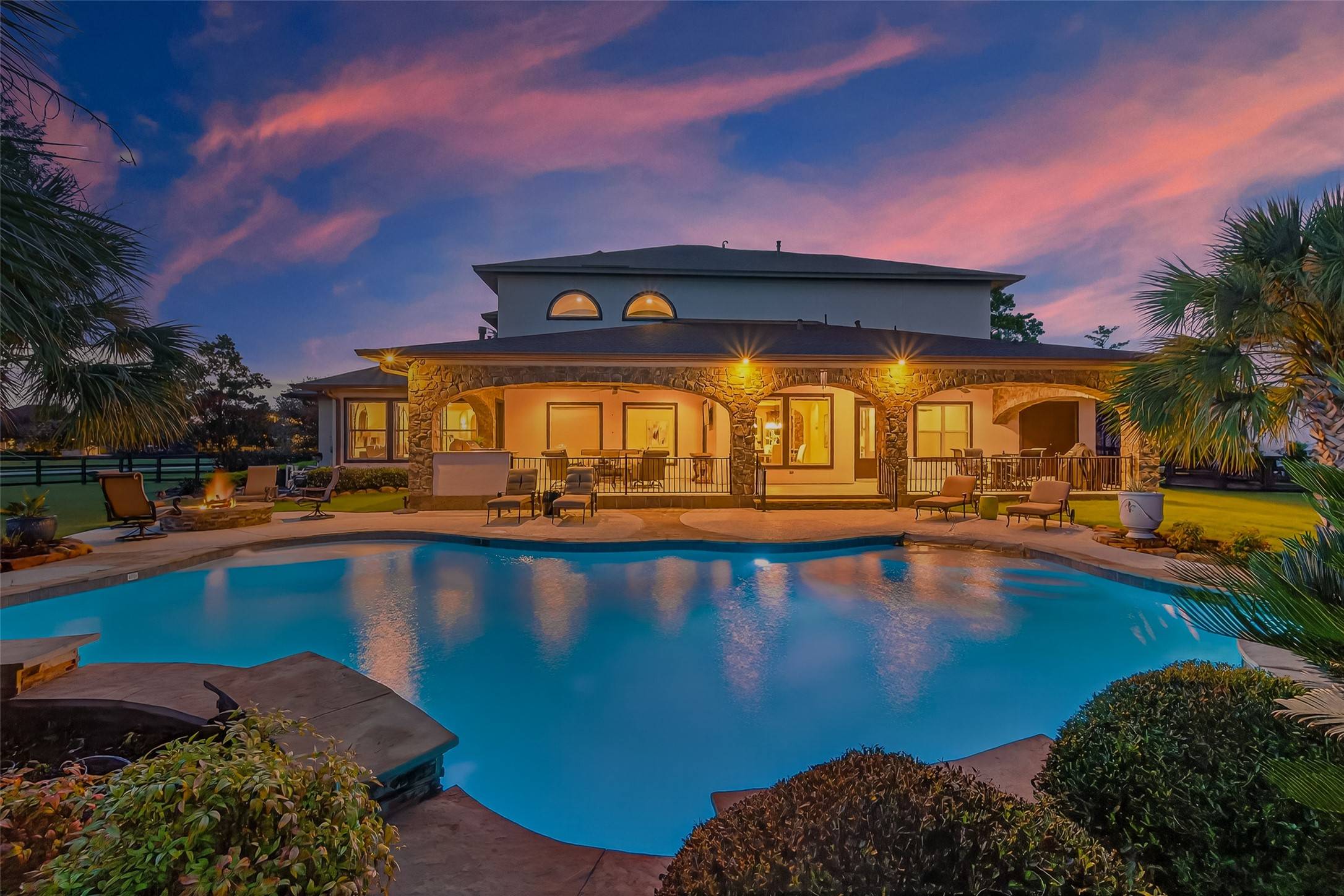 14 Royal King RD, Tomball, TX 77377