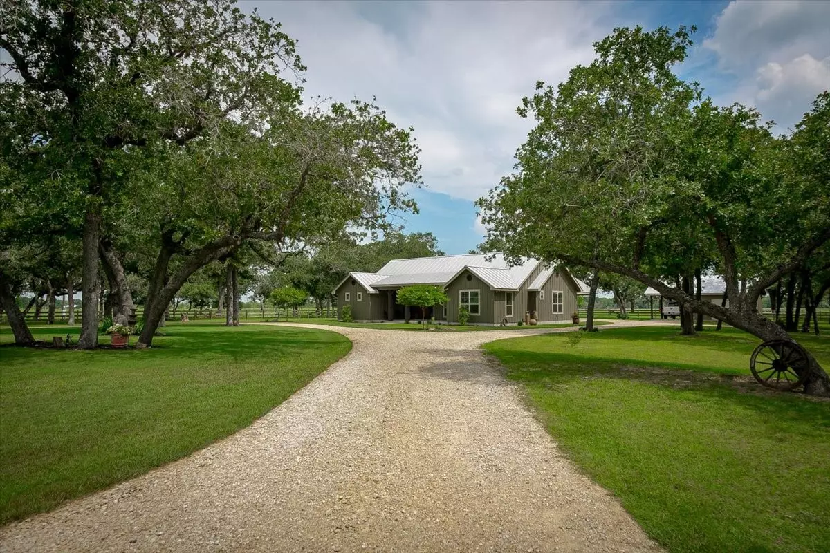 Leesville, TX 78122,605 Fm 1682