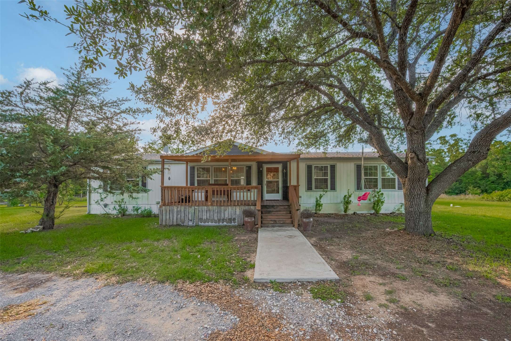 Madisonville, TX 77864,5526 State Highway 90