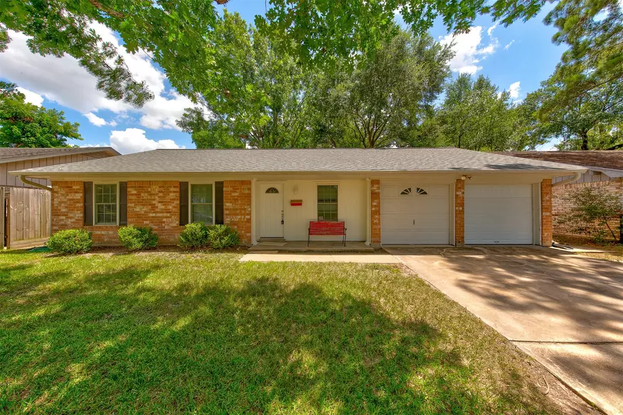 7115 Drowsy Pine DR, Houston, TX 77092