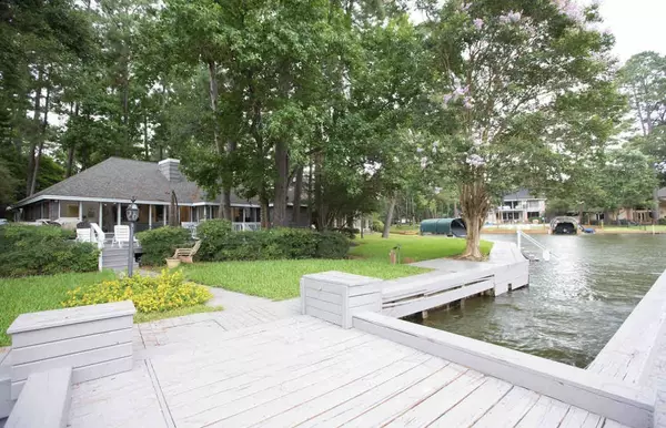 3007 Willowbend RD, Montgomery, TX 77356