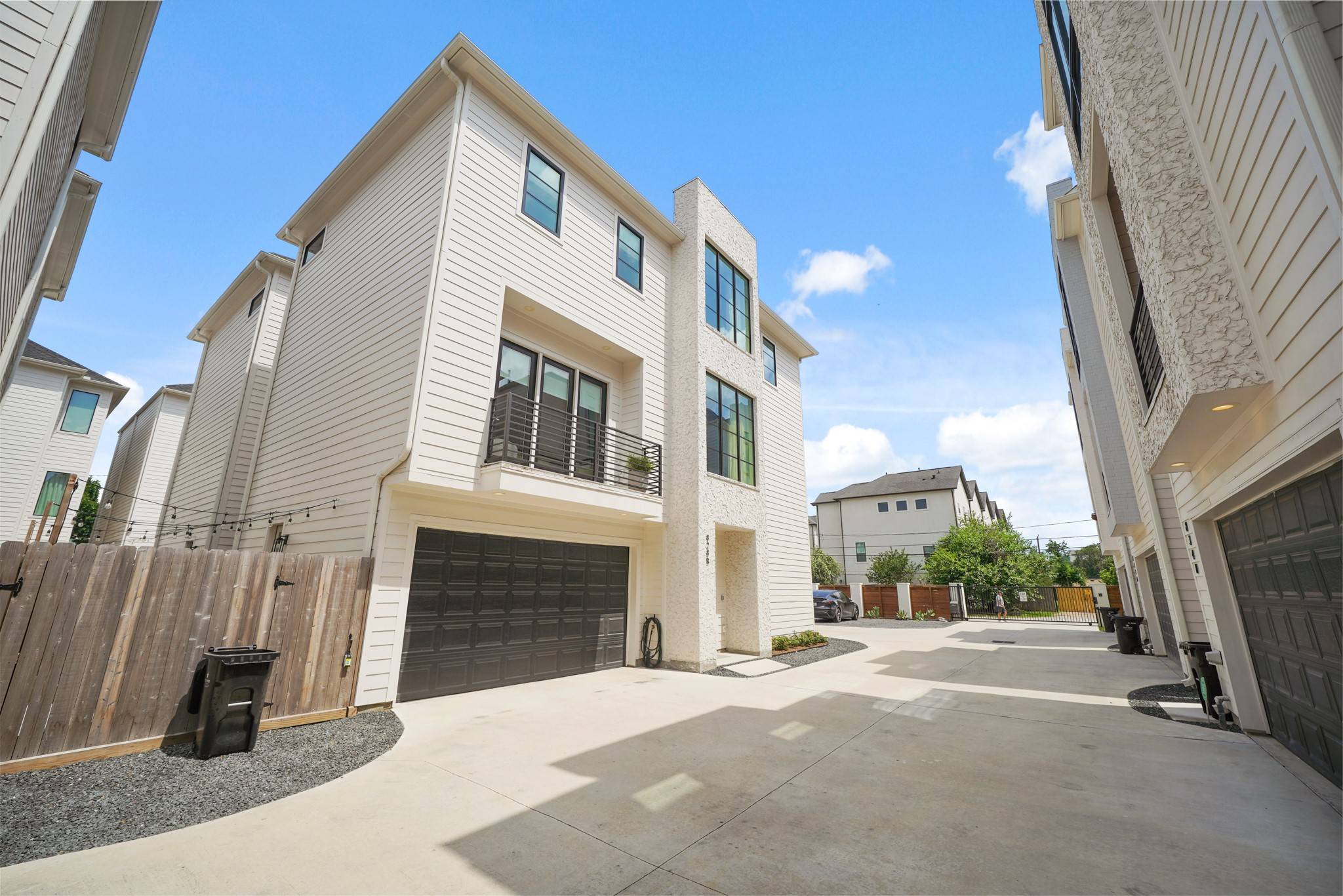 828 Wakefield DR #B, Houston, TX 77018