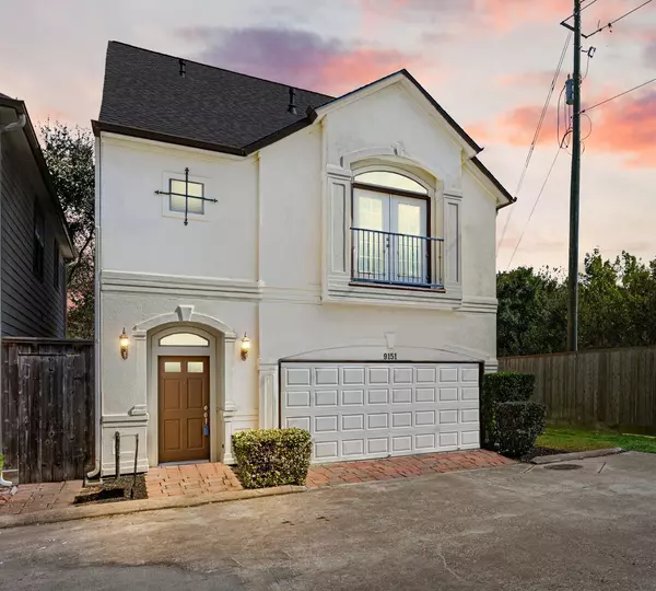 9151 Lago Crest DR, Houston, TX 77054