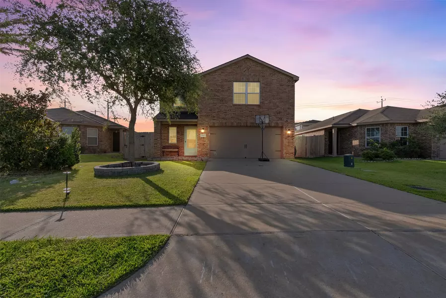 2913 Seacrest LN, La Marque, TX 77568