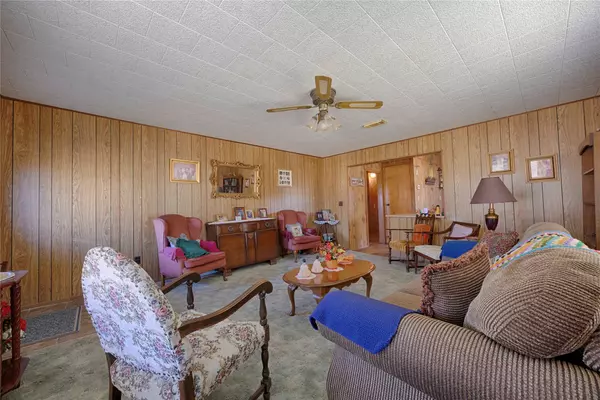 Weimar, TX 78962,602 E Post Office ST