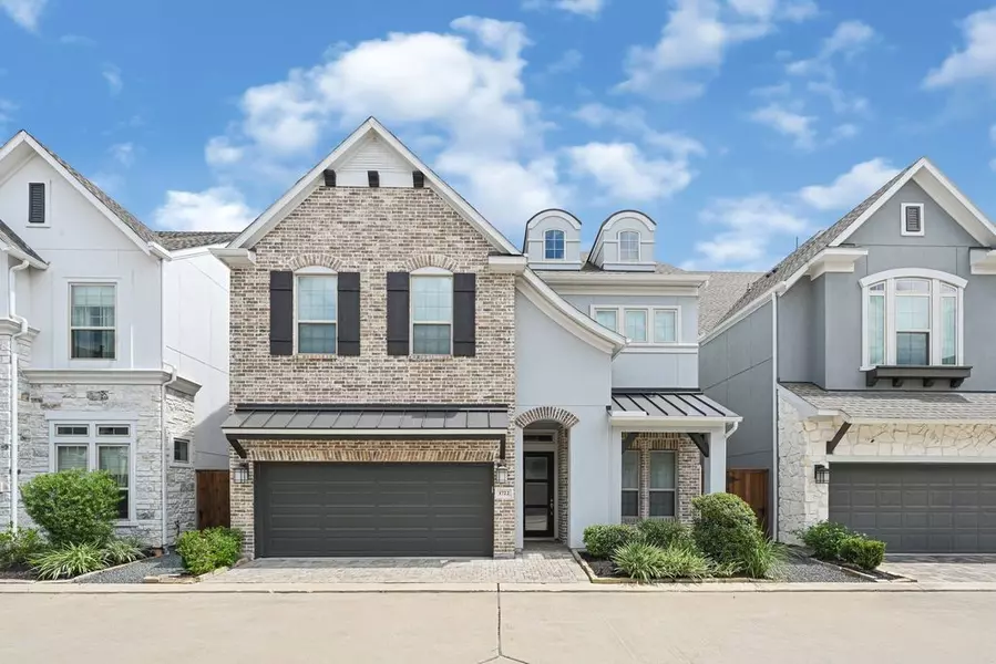 1722 Leilani DR, Houston, TX 77055