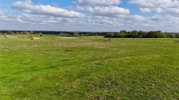 Schulenburg, TX 78956,450 County Road 217c