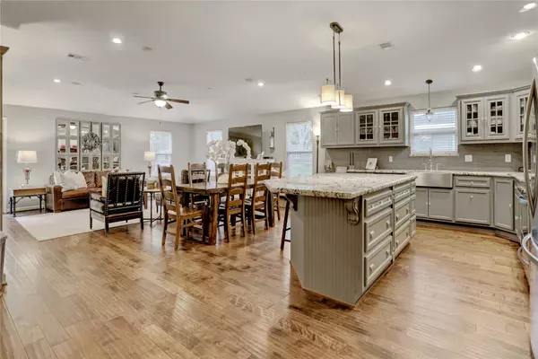 Sugar Land, TX 77478,606 Kyle ST