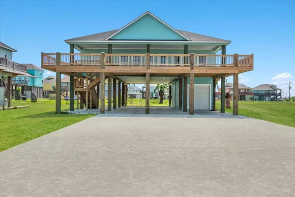 956 Copacabana DR,  Crystal Beach,  TX 77650