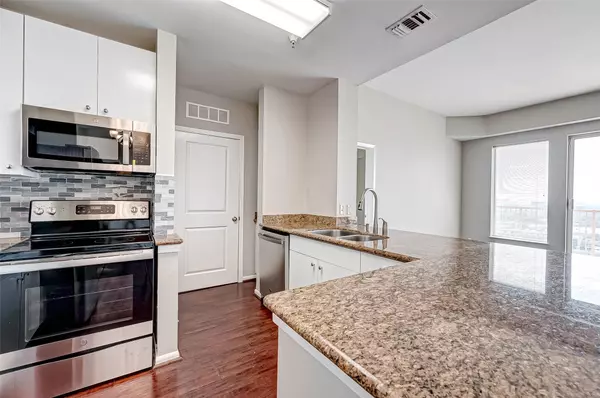 Houston, TX 77056,3505 Sage RD #2106