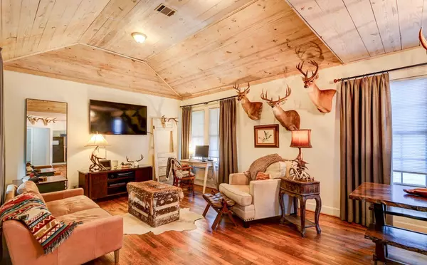 West Columbia, TX 77486,440 W Brazos AVE