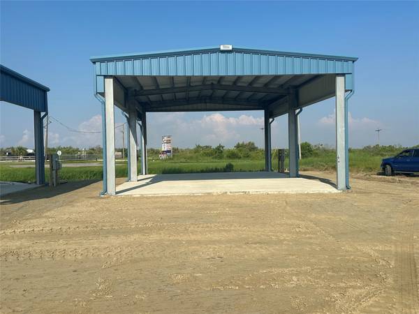 1059 Fisherman DR N,  Crystal Beach,  TX 77650