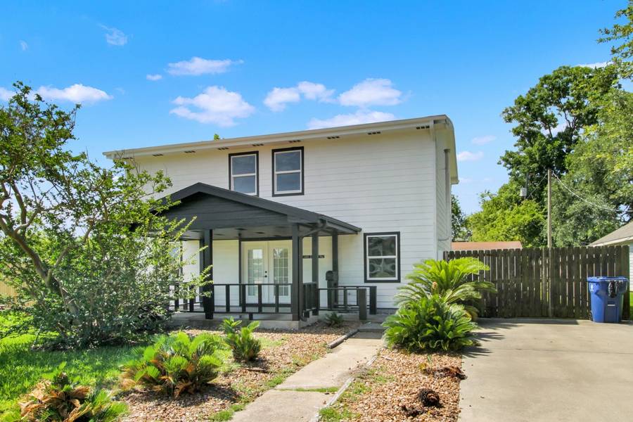 1101 2nd AVE N, Texas City, TX 77590