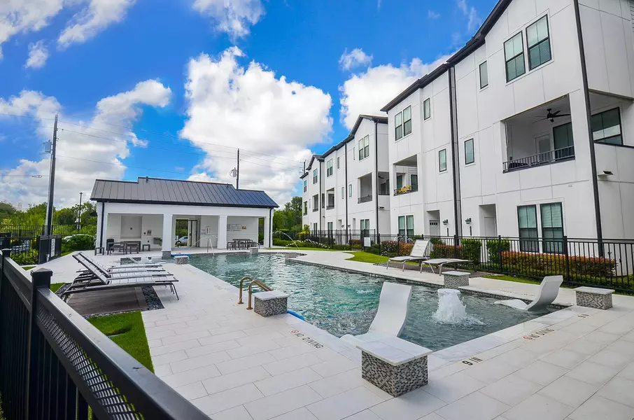 2812 Grand Fountains Drive G, Houston, TX 77054