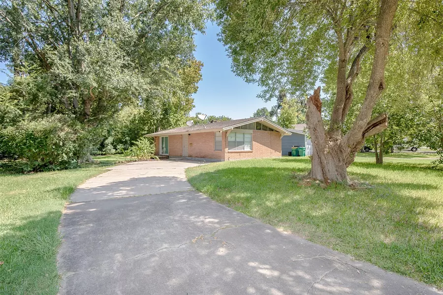 2024 Bogatto ST, La Marque, TX 77568