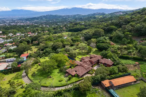 10001,0000 Salitral Residencial Los Pericos