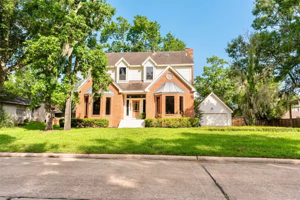 5343 Appleblossom LN,  Friendswood,  TX 77546