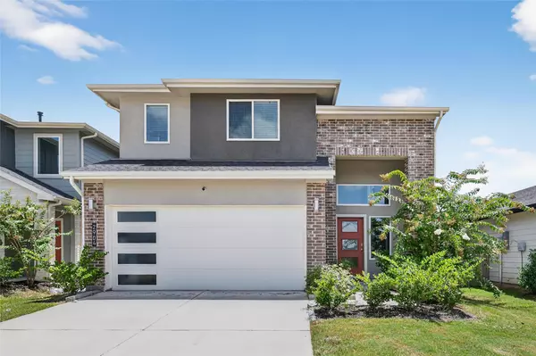 2904 Newington LN, Houston, TX 77047