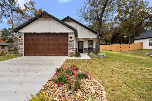 Berryville, TX 75763,23228 Peninsula PT