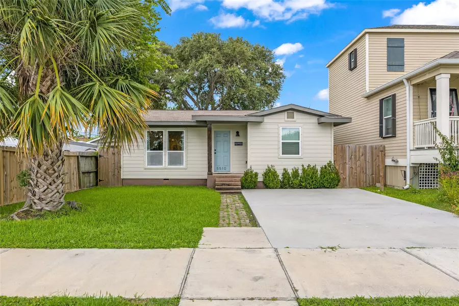5510 Avenue Q 1/2, Galveston, TX 77551