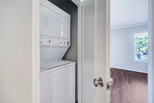 Houston, TX 77007,835 Heights BLVD #15