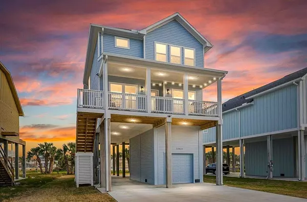 22815 Cuadro ST, Galveston, TX 77554