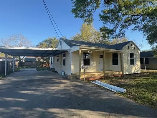 6240 25th ST, Groves, TX 77619