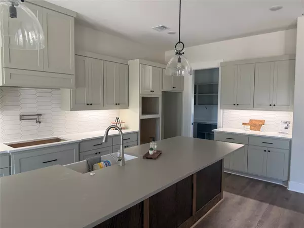 Bryan, TX 77808,2409 Coronado Estates Dr DR