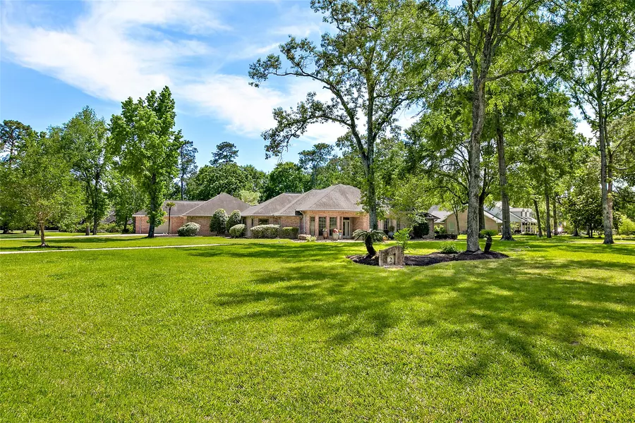 2 Oak Crest CIR, Magnolia, TX 77354