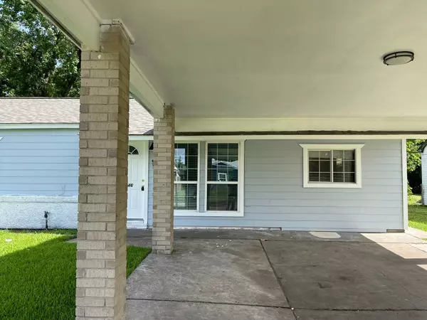 Houston, TX 77033,5746 Groveton ST