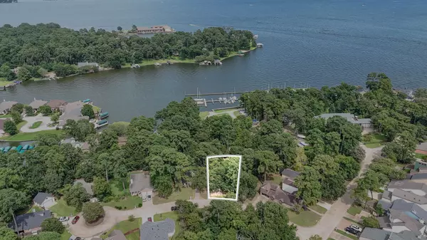 2806 Sunburst LN, Montgomery, TX 77356