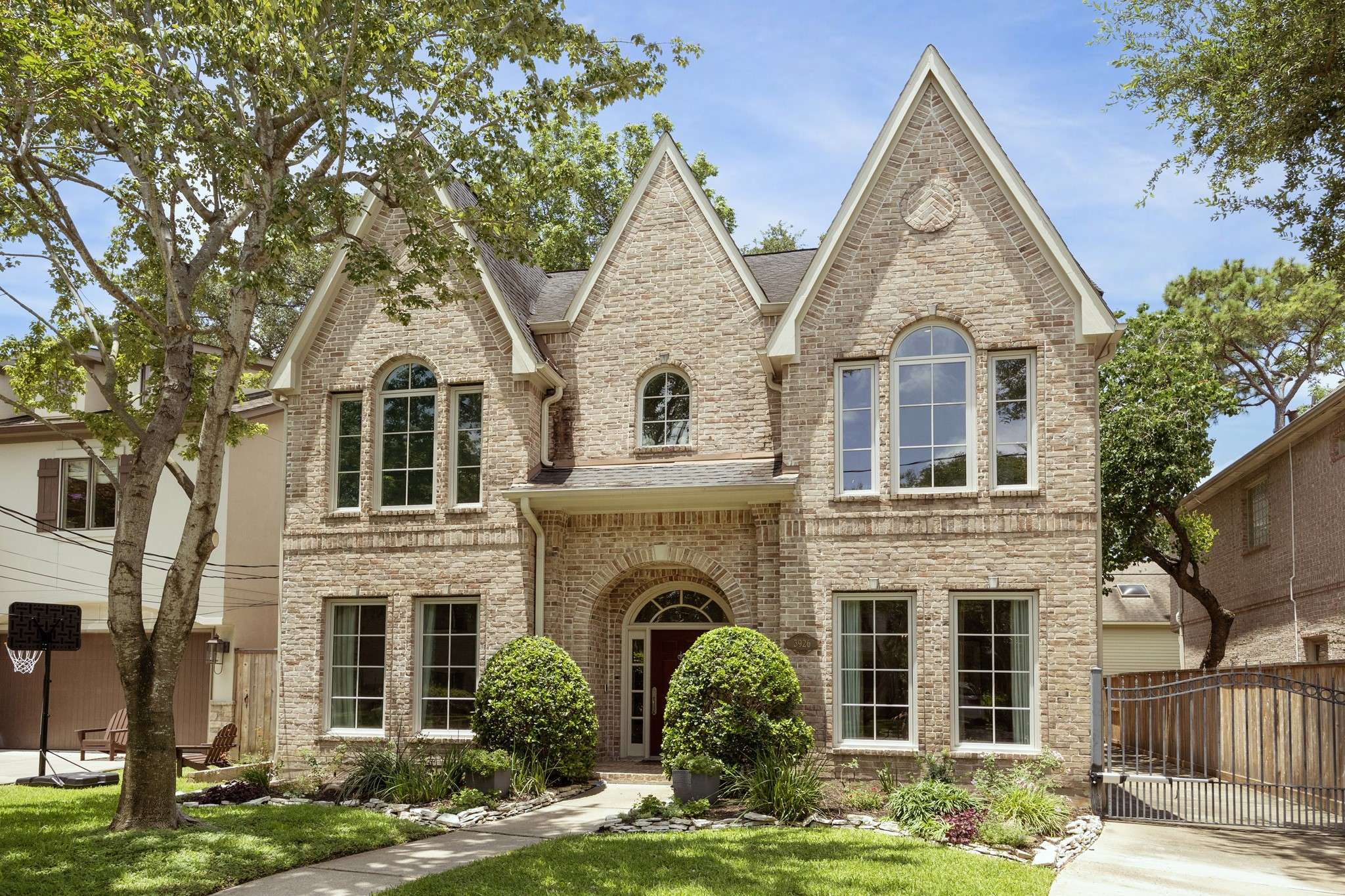 3926 Oberlin ST, West University Place, TX 77005