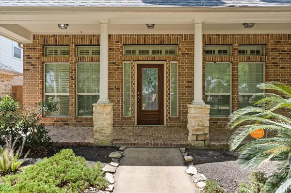 342 Silver Creek CIR, Richmond, TX 77406