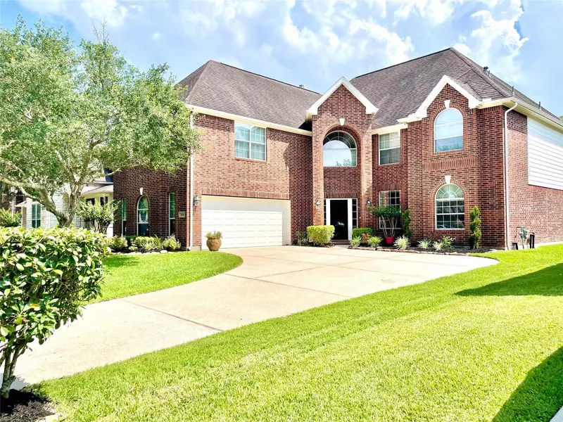 2520 Garnetfield LN, Friendswood, TX 77546