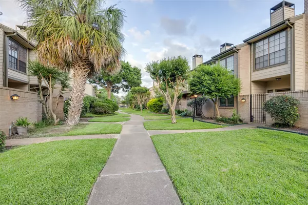 Houston, TX 77079,720 COUNTRY PLACE DR #G