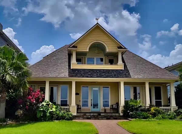 1207 N Shore DR, Clear Lake Shores, TX 77565